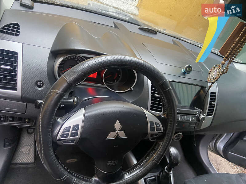 Позашляховик / Кросовер Mitsubishi Outlander 2008 в Новояворівську