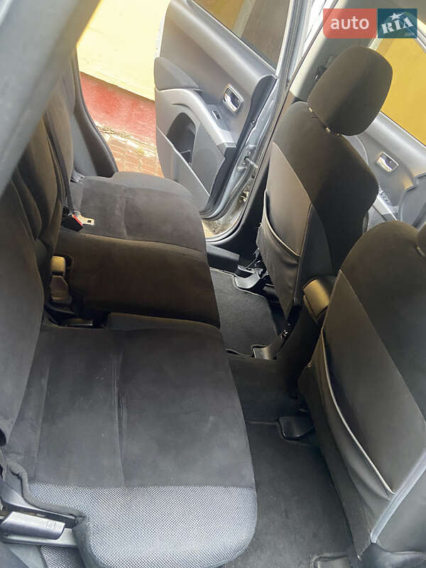 Позашляховик / Кросовер Mitsubishi Outlander 2008 в Новояворівську