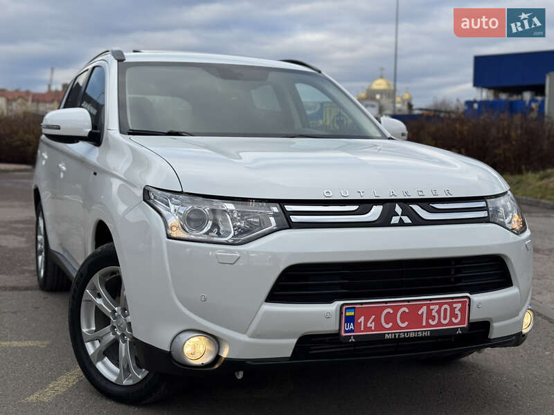 Внедорожник / Кроссовер Mitsubishi Outlander 2014 в Трускавце