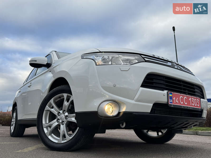 Внедорожник / Кроссовер Mitsubishi Outlander 2014 в Трускавце