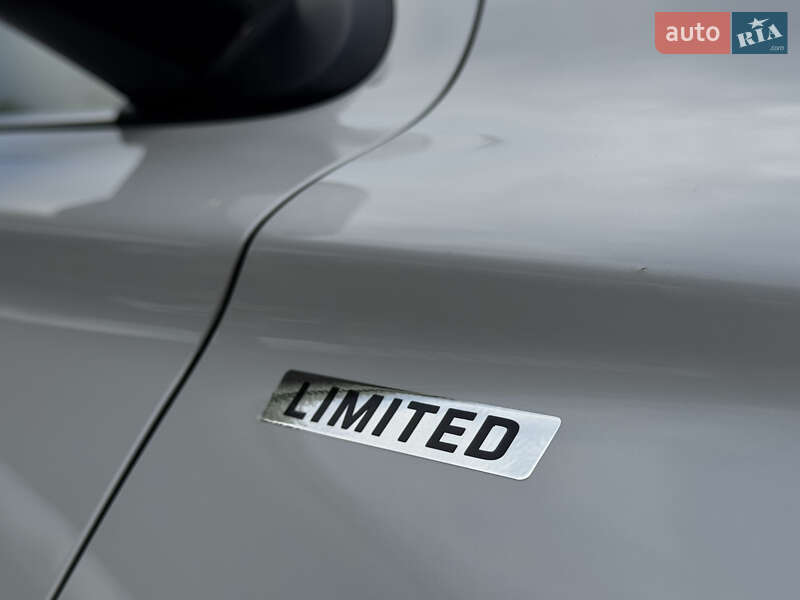 Внедорожник / Кроссовер Mitsubishi Outlander 2014 в Трускавце