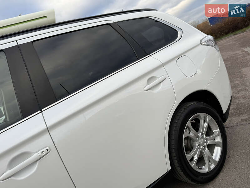 Внедорожник / Кроссовер Mitsubishi Outlander 2014 в Трускавце