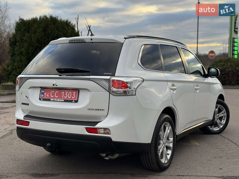 Внедорожник / Кроссовер Mitsubishi Outlander 2014 в Трускавце