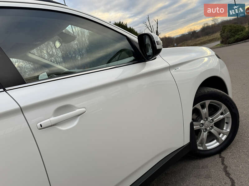 Внедорожник / Кроссовер Mitsubishi Outlander 2014 в Трускавце