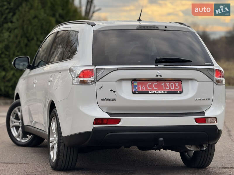 Внедорожник / Кроссовер Mitsubishi Outlander 2014 в Трускавце