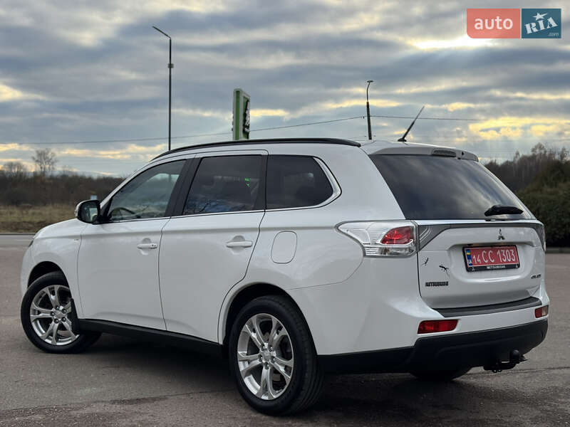 Внедорожник / Кроссовер Mitsubishi Outlander 2014 в Трускавце