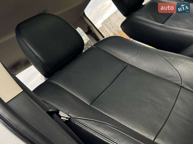 Внедорожник / Кроссовер Mitsubishi Outlander 2014 в Трускавце