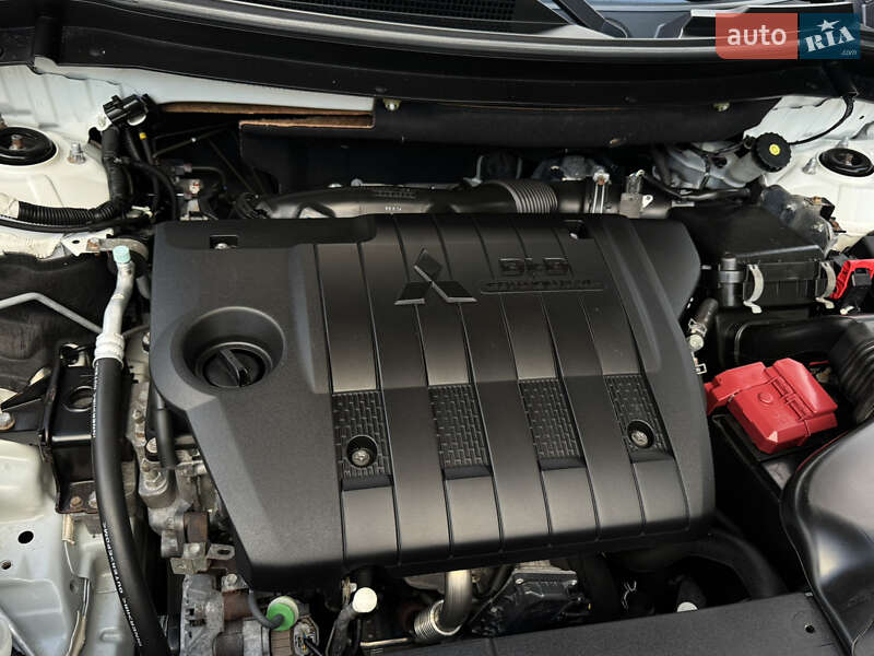 Внедорожник / Кроссовер Mitsubishi Outlander 2014 в Трускавце