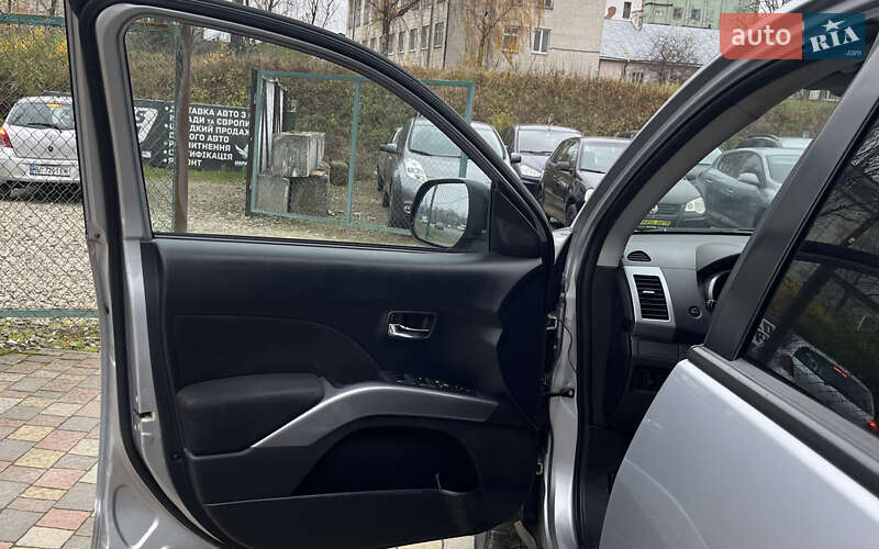 Позашляховик / Кросовер Mitsubishi Outlander 2007 в Стрию