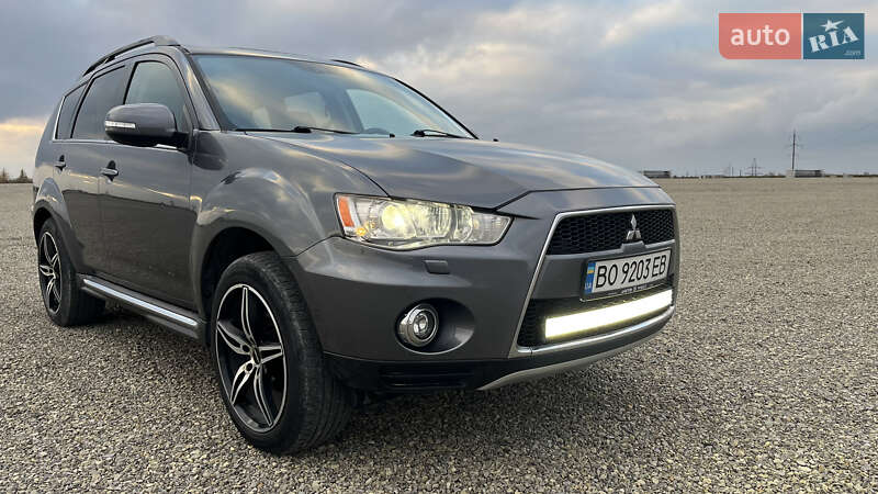 Внедорожник / Кроссовер Mitsubishi Outlander 2012 в Тернополе