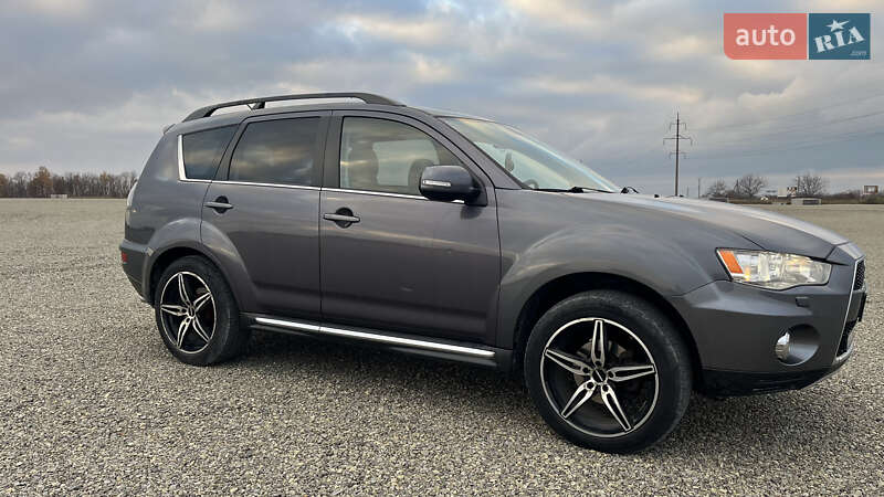 Внедорожник / Кроссовер Mitsubishi Outlander 2012 в Тернополе
