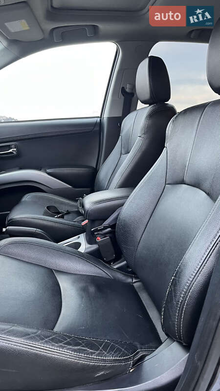 Внедорожник / Кроссовер Mitsubishi Outlander 2012 в Тернополе