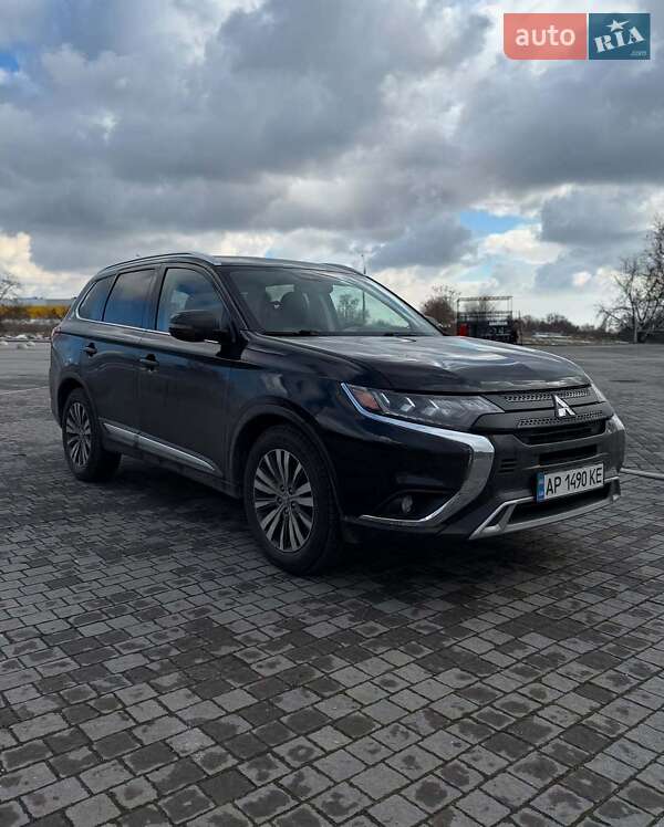 Внедорожник / Кроссовер Mitsubishi Outlander 2018 в Львове фото 3 Внедорожник / Кроссовер Mitsubishi Outlander 2018 в Львове