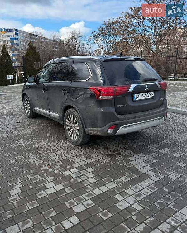 Внедорожник / Кроссовер Mitsubishi Outlander 2018 в Львове фото 7 Внедорожник / Кроссовер Mitsubishi Outlander 2018 в Львове
