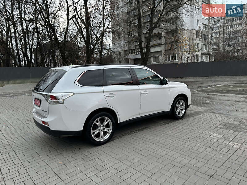 Позашляховик / Кросовер Mitsubishi Outlander 2013 в Хмельницькому