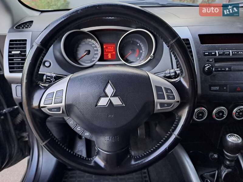 Внедорожник / Кроссовер Mitsubishi Outlander 2009 в Запорожье
