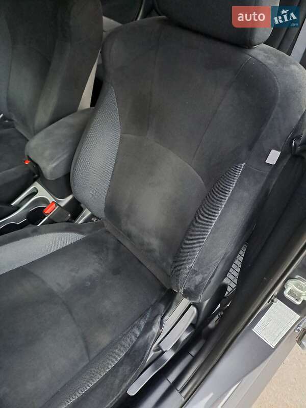 Внедорожник / Кроссовер Mitsubishi Outlander 2009 в Запорожье