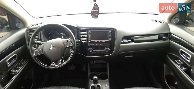 Позашляховик / Кросовер Mitsubishi Outlander 2015 в Житомирі фото 20 Позашляховик / Кросовер Mitsubishi Outlander 2015 в Житомирі