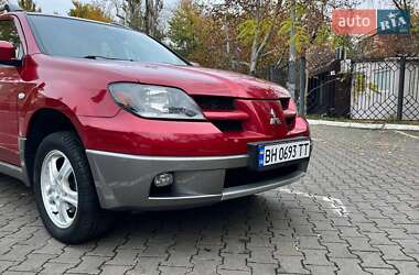 Позашляховик / Кросовер Mitsubishi Outlander 2004 в Одесі
