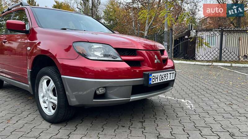 Внедорожник / Кроссовер Mitsubishi Outlander 2004 в Одессе