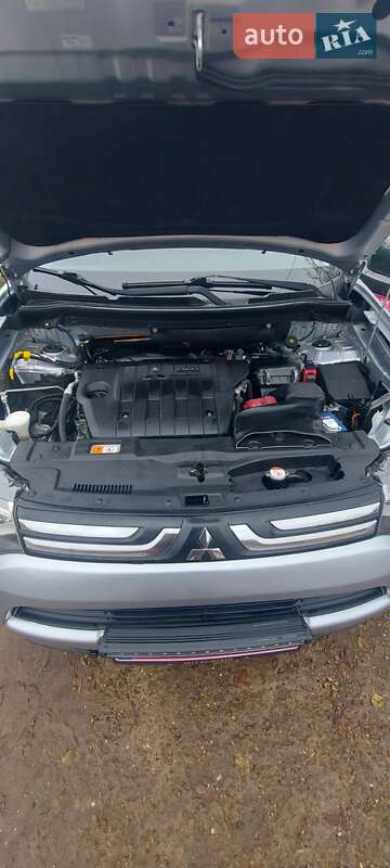 Внедорожник / Кроссовер Mitsubishi Outlander 2012 в Белгороде-Днестровском