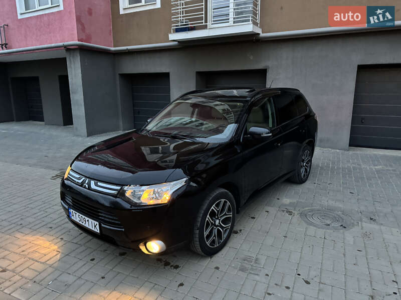 Внедорожник / Кроссовер Mitsubishi Outlander 2013 в Ивано-Франковске фото 3 Внедорожник / Кроссовер Mitsubishi Outlander 2013 в Ивано-Франковске
