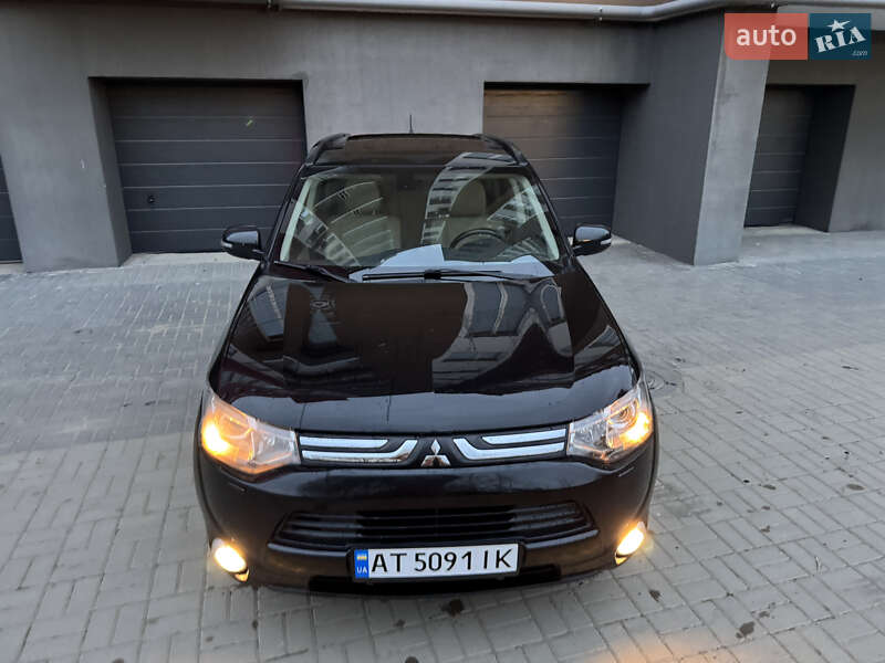 Внедорожник / Кроссовер Mitsubishi Outlander 2013 в Ивано-Франковске фото 6 Внедорожник / Кроссовер Mitsubishi Outlander 2013 в Ивано-Франковске