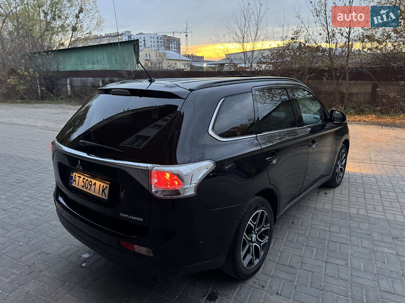 Внедорожник / Кроссовер Mitsubishi Outlander 2013 в Ивано-Франковске фото 12 Внедорожник / Кроссовер Mitsubishi Outlander 2013 в Ивано-Франковске