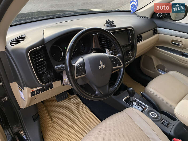 Внедорожник / Кроссовер Mitsubishi Outlander 2013 в Ивано-Франковске фото 58 Внедорожник / Кроссовер Mitsubishi Outlander 2013 в Ивано-Франковске