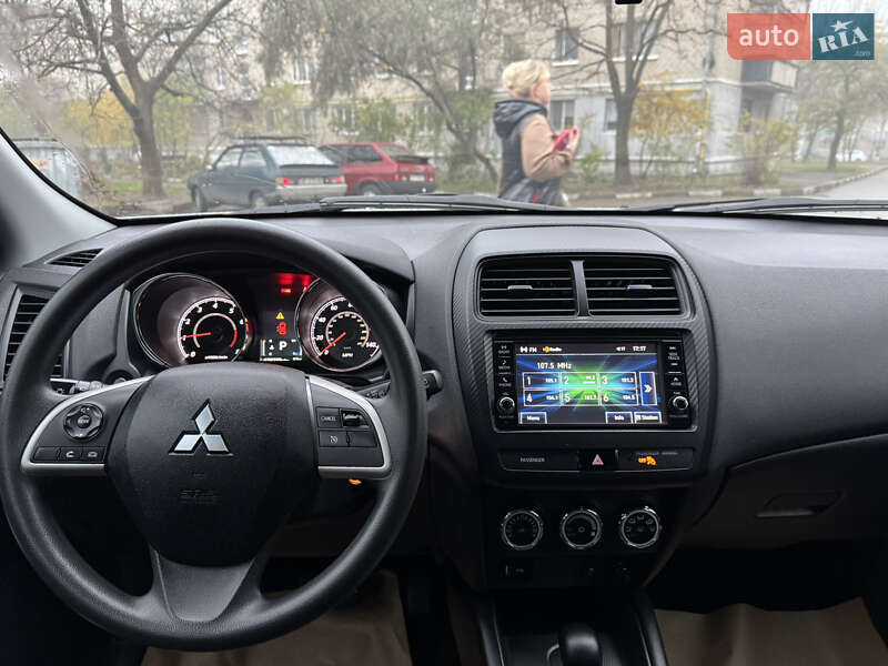 Внедорожник / Кроссовер Mitsubishi Outlander 2019 в Запорожье