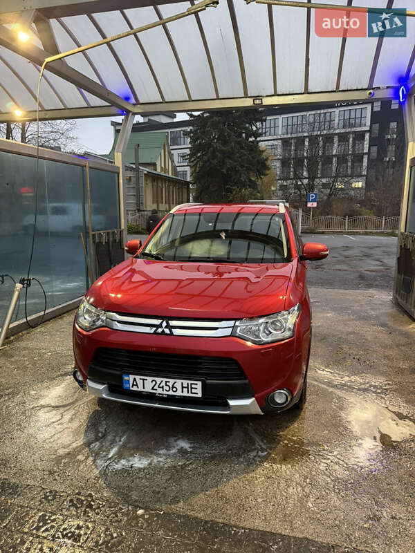 Внедорожник / Кроссовер Mitsubishi Outlander 2014 в Тернополе
