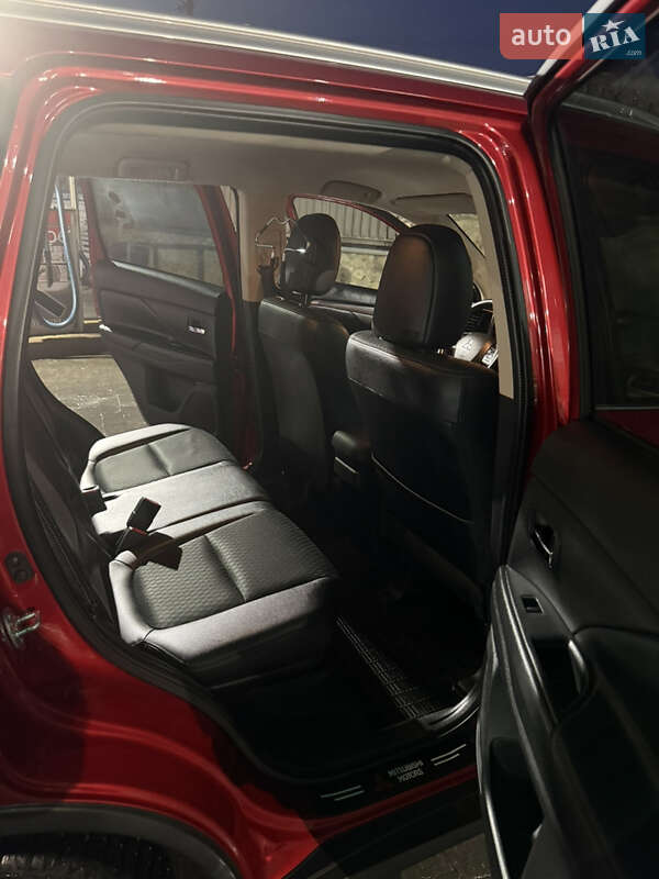 Внедорожник / Кроссовер Mitsubishi Outlander 2014 в Тернополе