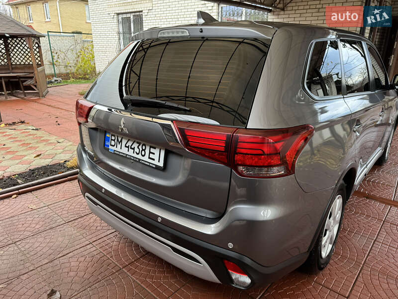 Внедорожник / Кроссовер Mitsubishi Outlander 2019 в Сумах фото 8 Внедорожник / Кроссовер Mitsubishi Outlander 2019 в Сумах
