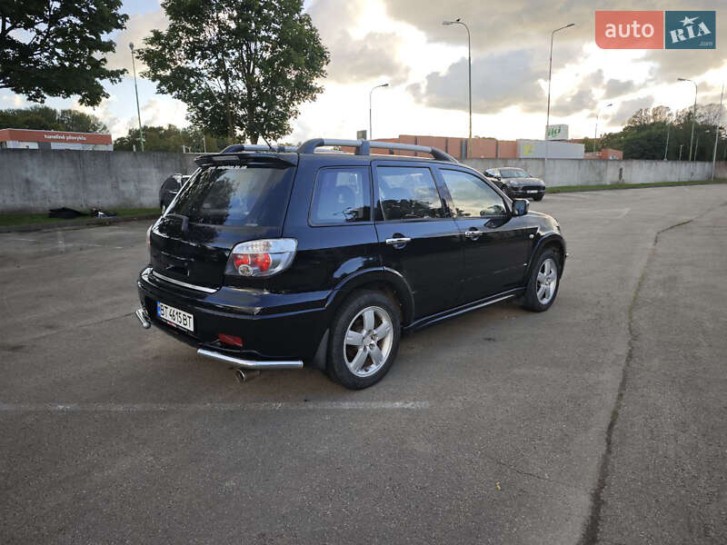 Внедорожник / Кроссовер Mitsubishi Outlander 2006 в Владимире фото 6 Внедорожник / Кроссовер Mitsubishi Outlander 2006 в Владимире