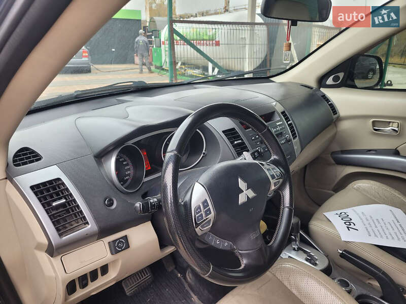 Внедорожник / Кроссовер Mitsubishi Outlander 2008 в Запорожье фото 12 Внедорожник / Кроссовер Mitsubishi Outlander 2008 в Запорожье