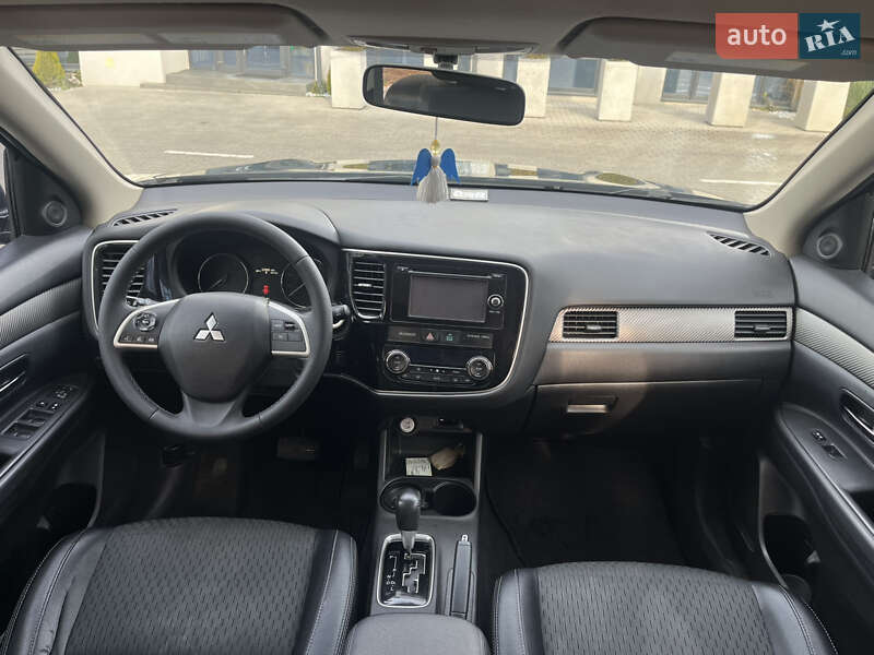 Позашляховик / Кросовер Mitsubishi Outlander 2015 в Рівному фото 19 Позашляховик / Кросовер Mitsubishi Outlander 2015 в Рівному