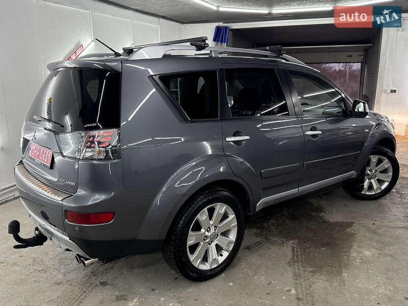 Позашляховик / Кросовер Mitsubishi Outlander 2008 в Кременці