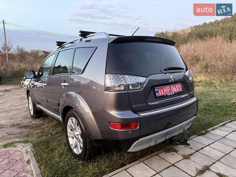 Позашляховик / Кросовер Mitsubishi Outlander 2008 в Кременці