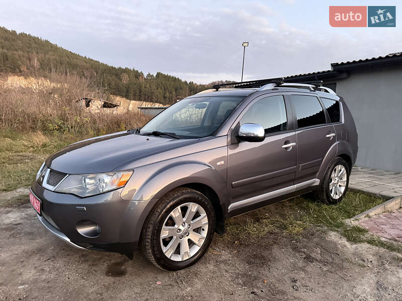 Позашляховик / Кросовер Mitsubishi Outlander 2008 в Кременці