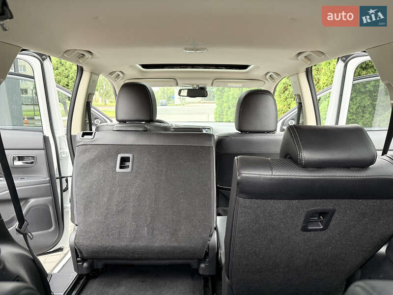 Внедорожник / Кроссовер Mitsubishi Outlander 2016 в Самборе фото 81 Внедорожник / Кроссовер Mitsubishi Outlander 2016 в Самборе