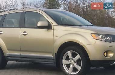 Внедорожник / Кроссовер Mitsubishi Outlander 2009 в Киеве