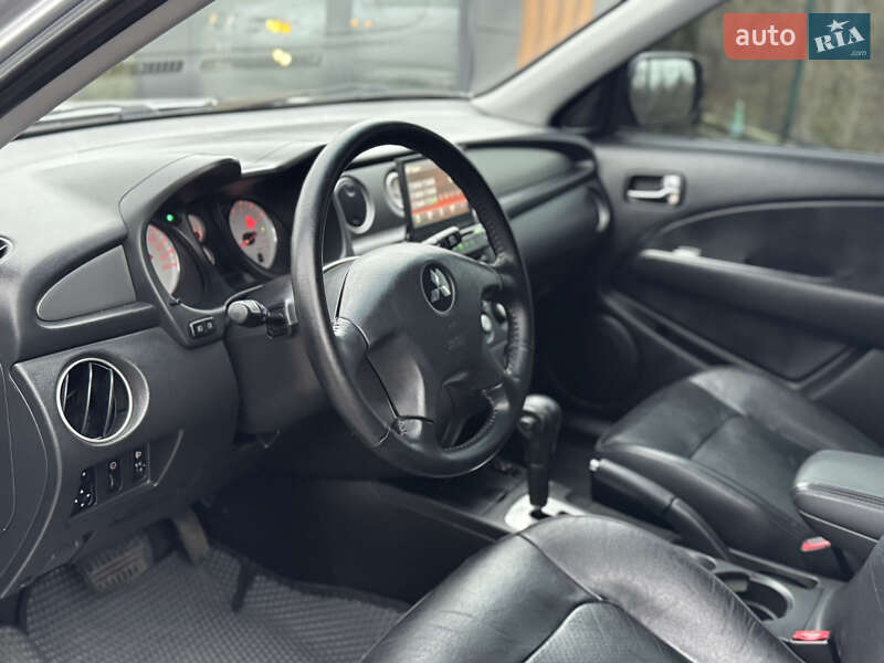 Внедорожник / Кроссовер Mitsubishi Outlander 2006 в Дрогобыче