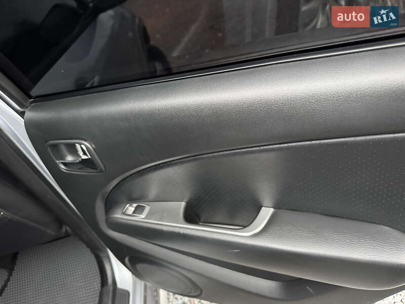 Внедорожник / Кроссовер Mitsubishi Outlander 2006 в Дрогобыче