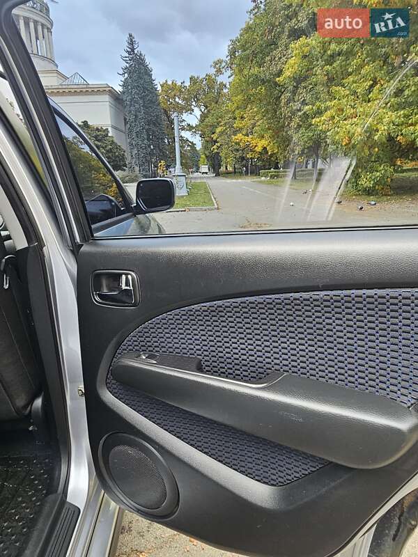 Внедорожник / Кроссовер Mitsubishi Outlander 2008 в Киеве фото 23 Внедорожник / Кроссовер Mitsubishi Outlander 2008 в Киеве