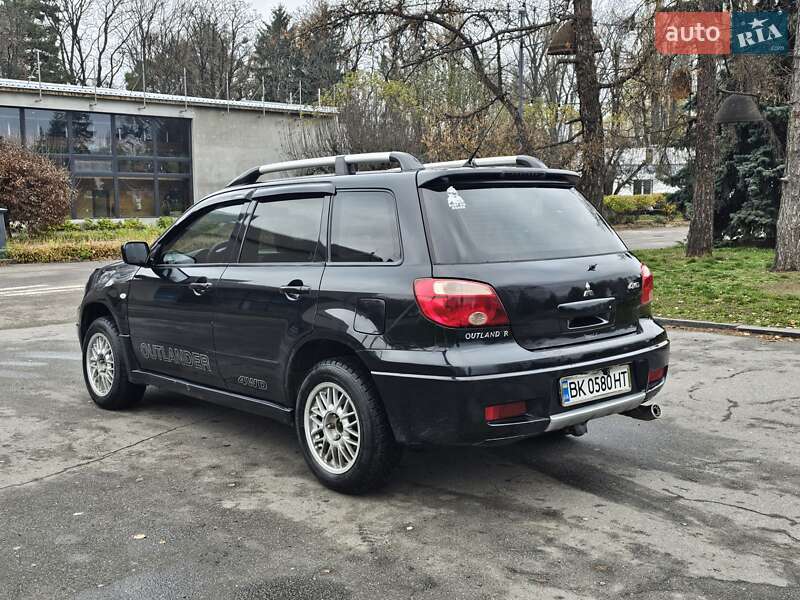 Внедорожник / Кроссовер Mitsubishi Outlander 2007 в Киеве