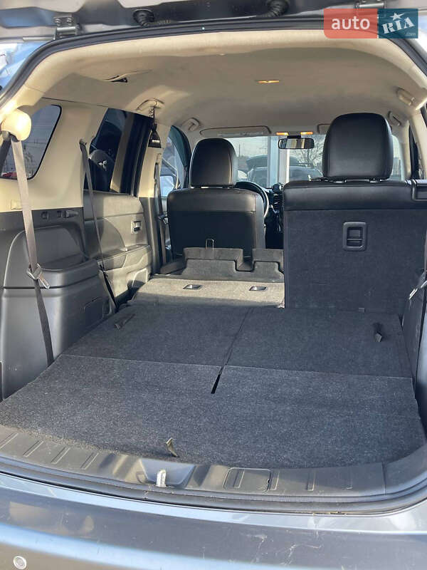 Внедорожник / Кроссовер Mitsubishi Outlander 2014 в Киеве