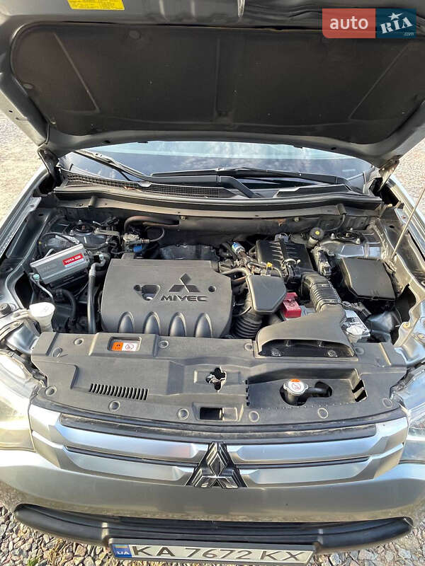 Внедорожник / Кроссовер Mitsubishi Outlander 2014 в Киеве