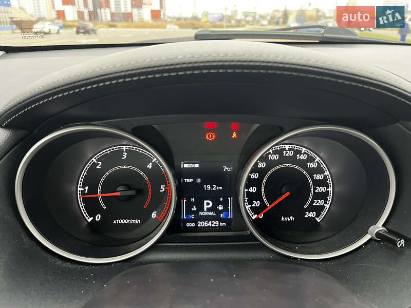 Внедорожник / Кроссовер Mitsubishi Outlander 2012 в Луцке фото 24 Внедорожник / Кроссовер Mitsubishi Outlander 2012 в Луцке