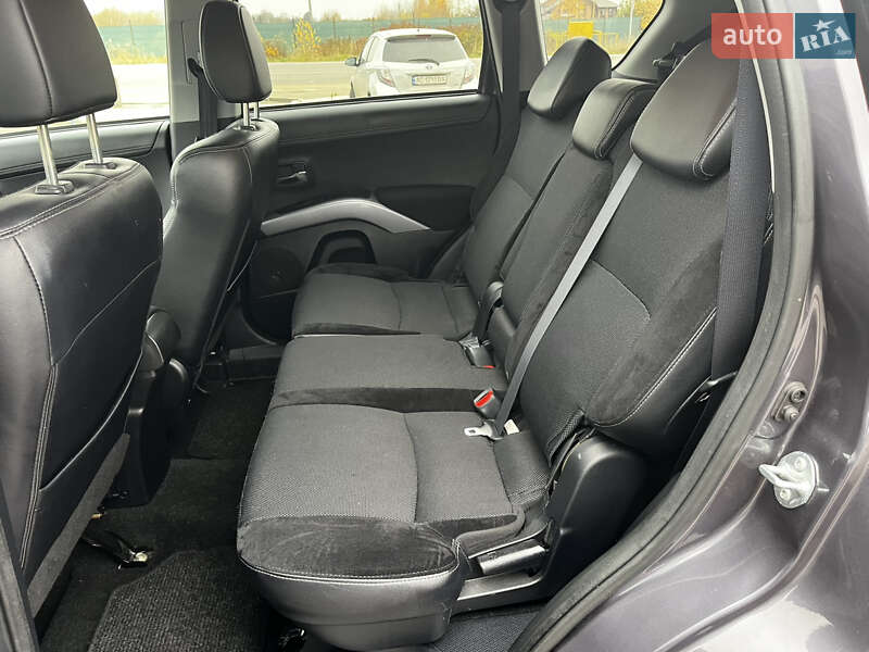Внедорожник / Кроссовер Mitsubishi Outlander 2012 в Луцке фото 31 Внедорожник / Кроссовер Mitsubishi Outlander 2012 в Луцке
