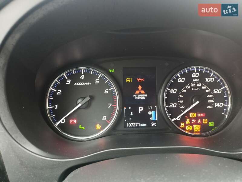 Внедорожник / Кроссовер Mitsubishi Outlander 2020 в Вышгороде